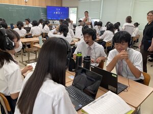 4864d04d-a50f-49be-b572-dcd6615bdd12.jpg
