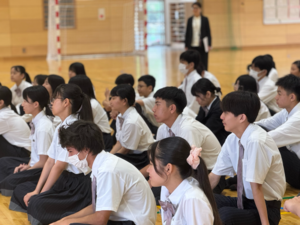 新年度中学校集会 (5).png